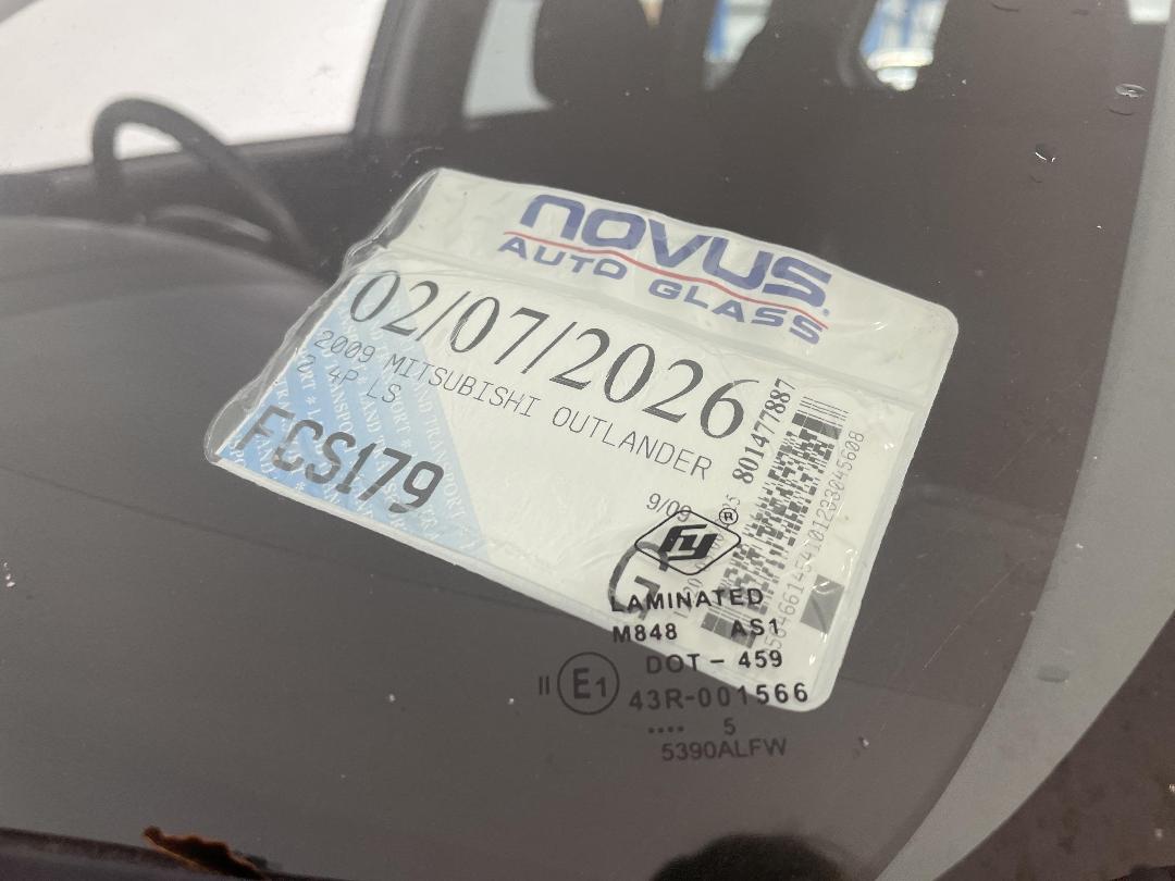 Photo '33' of Mitsubishi Outlander Photo '33' of Mitsubishi Outlander