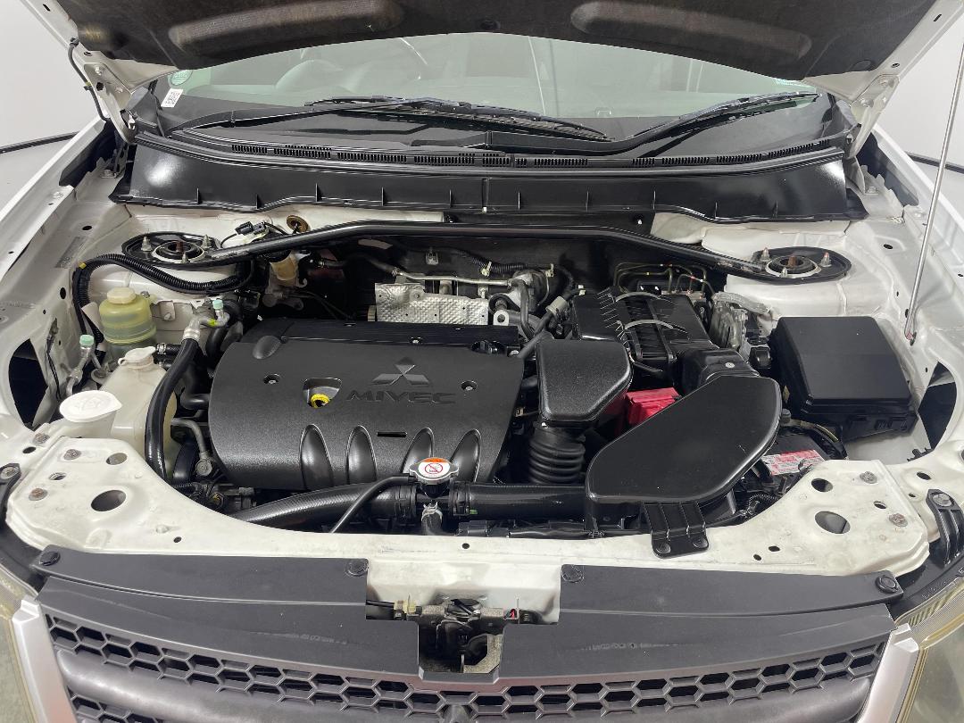 Photo '13' of Mitsubishi Outlander Photo '13' of Mitsubishi Outlander