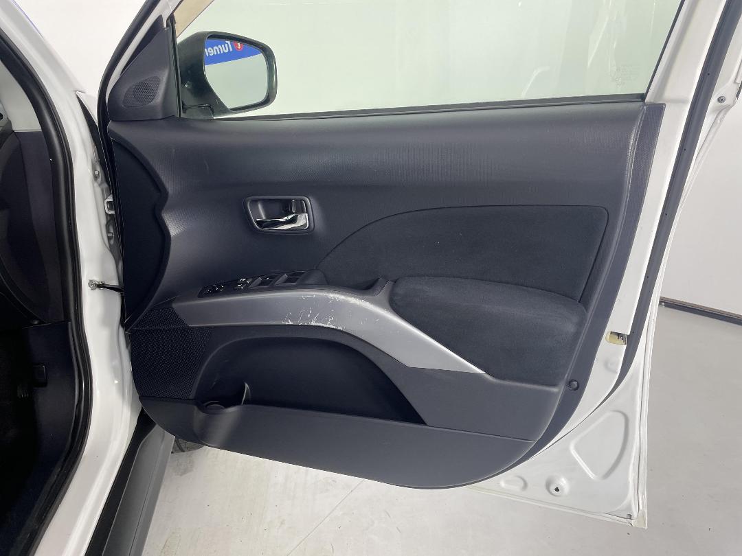 Photo '15' of Mitsubishi Outlander Photo '15' of Mitsubishi Outlander