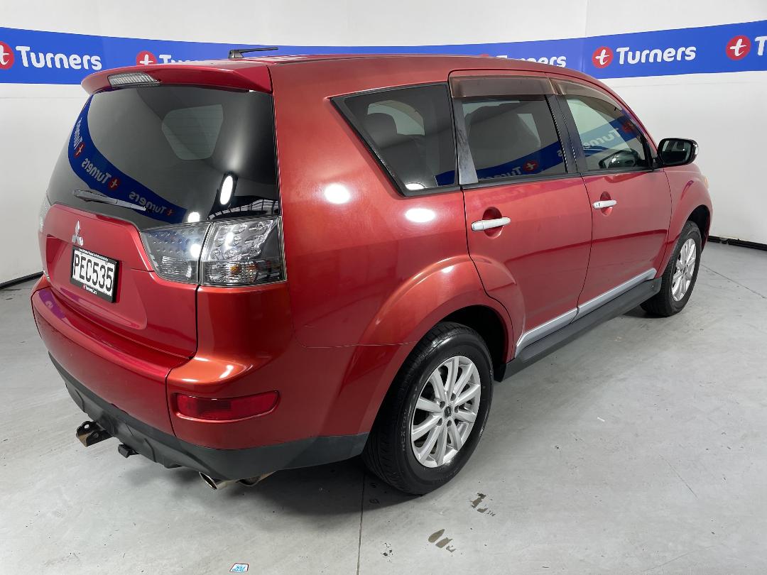 Photo '7' of Mitsubishi Outlander