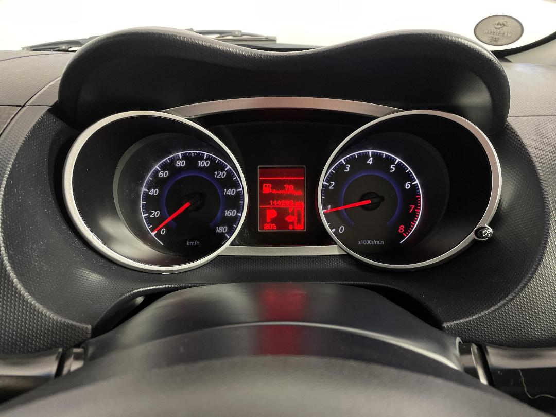 Photo '21' of Mitsubishi Outlander