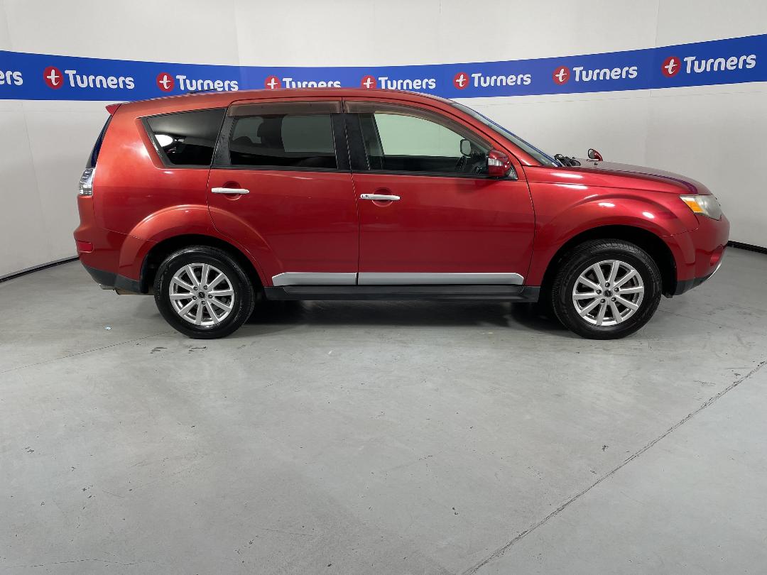 Photo '23' of Mitsubishi Outlander