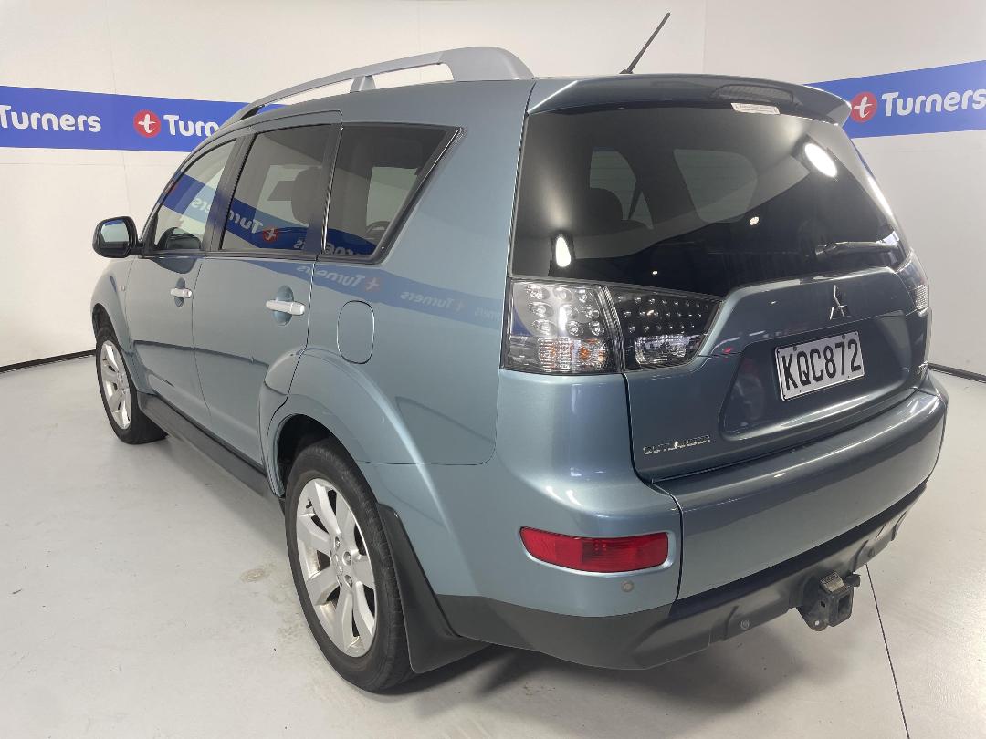 Photo '5' of Mitsubishi Outlander Photo '5' of Mitsubishi Outlander