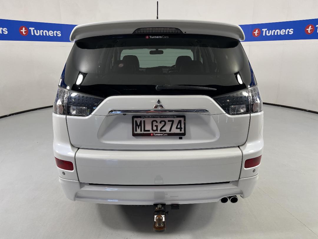 Photo '6' of Mitsubishi Outlander