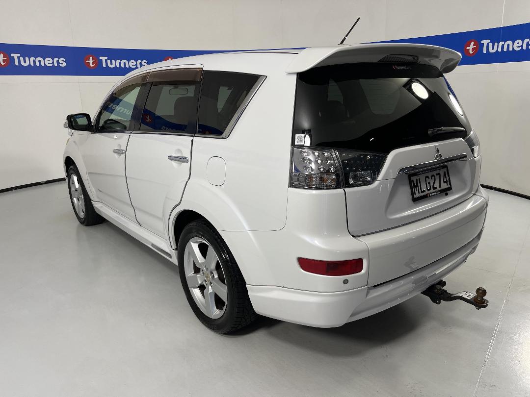 Photo '5' of Mitsubishi Outlander