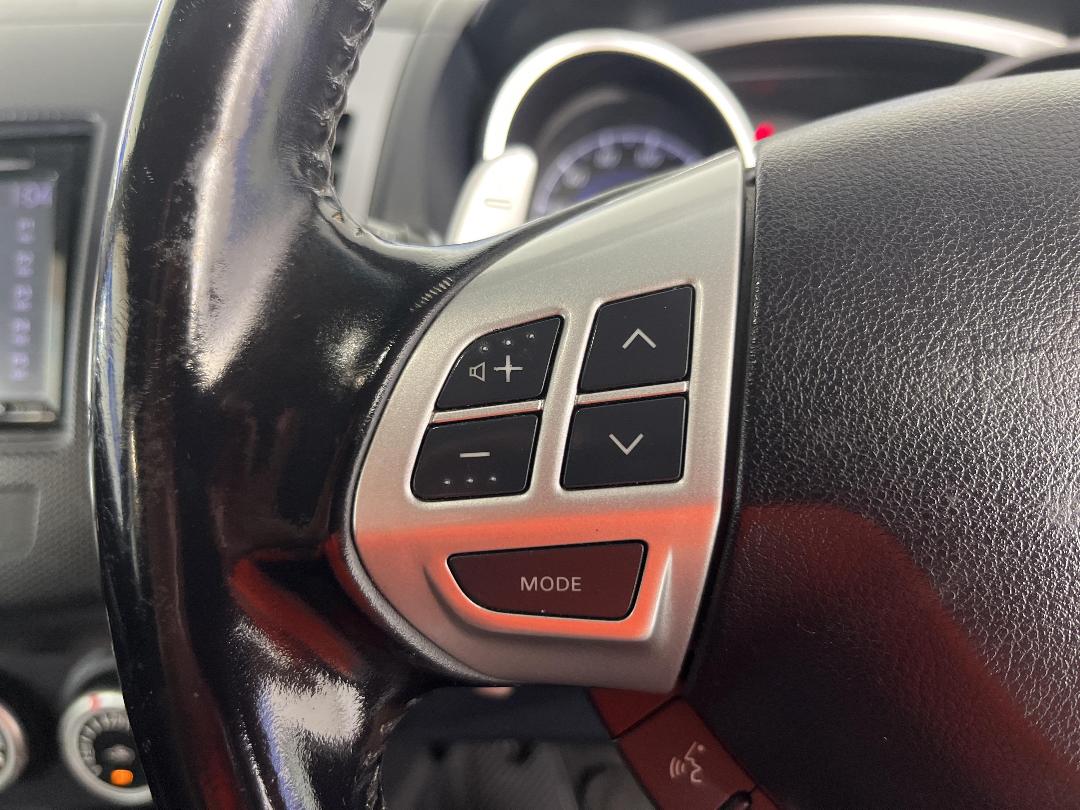 Photo '25' of Mitsubishi Outlander