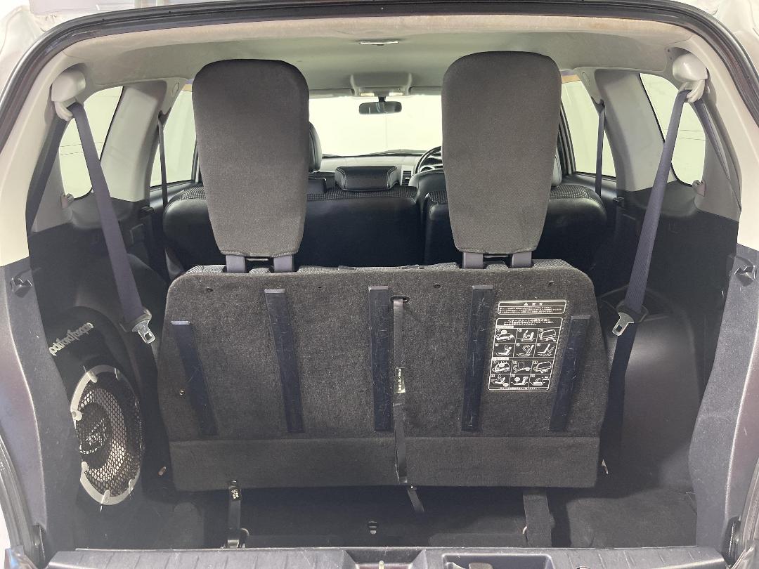 Photo '29' of Mitsubishi Outlander