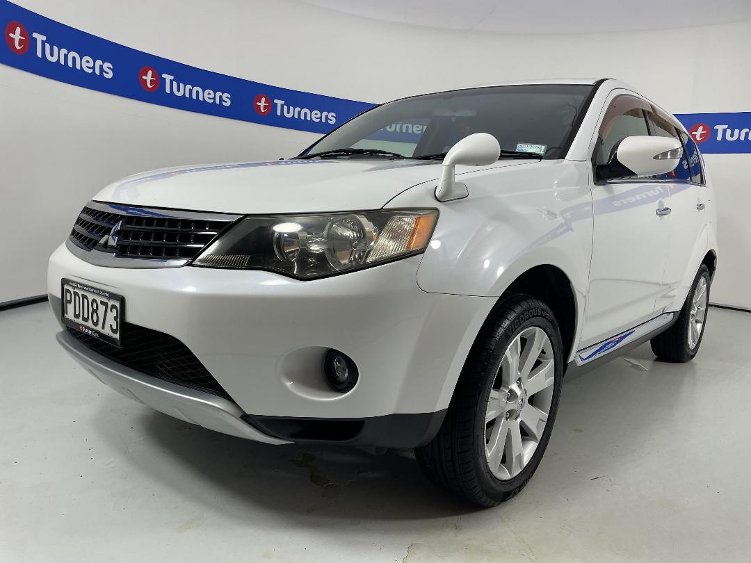 Photo '4' of Mitsubishi Outlander