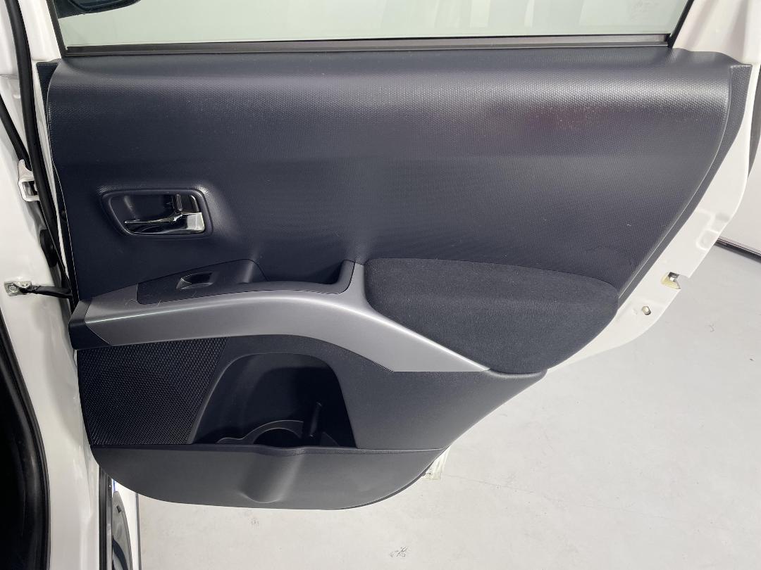 Photo '19' of Mitsubishi Outlander