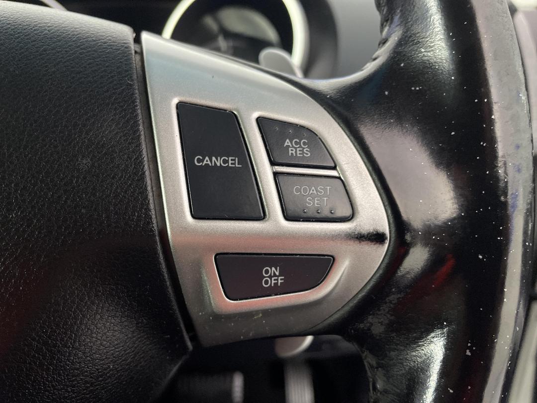 Photo '24' of Mitsubishi Outlander