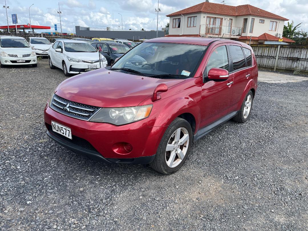 Photo '3' of Mitsubishi Outlander