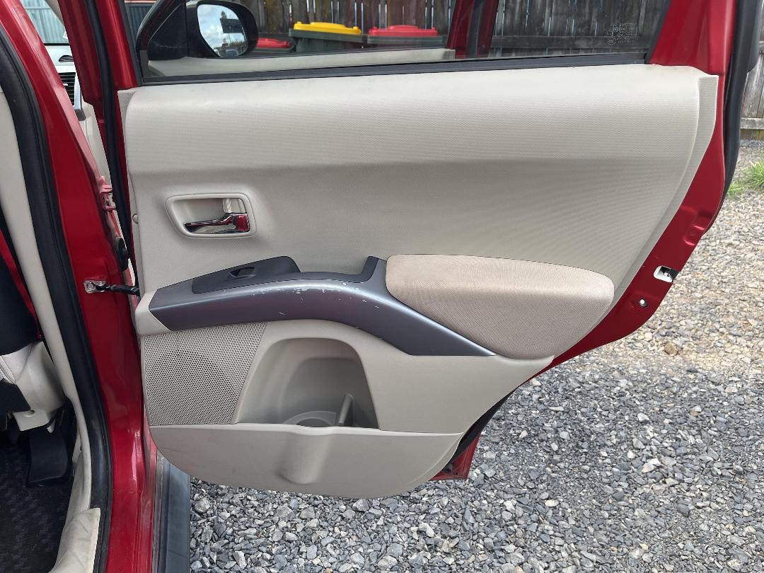 Photo '17' of Mitsubishi Outlander