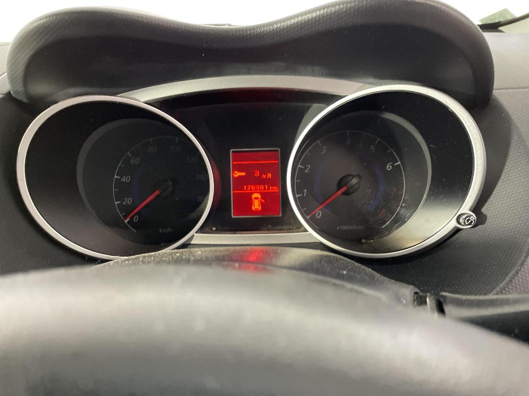 Photo '21' of Mitsubishi Outlander