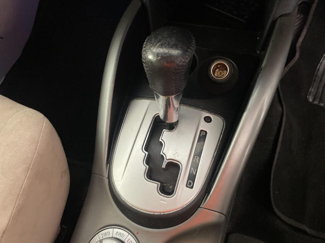 Photo '28' of Mitsubishi Outlander