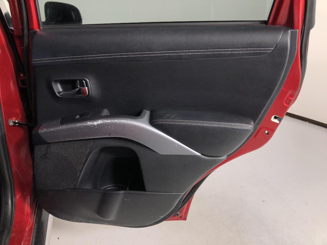 Photo '19' of Mitsubishi Outlander