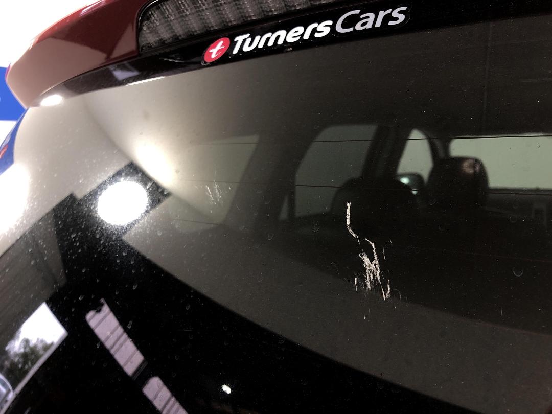 Photo '24' of Mitsubishi Outlander