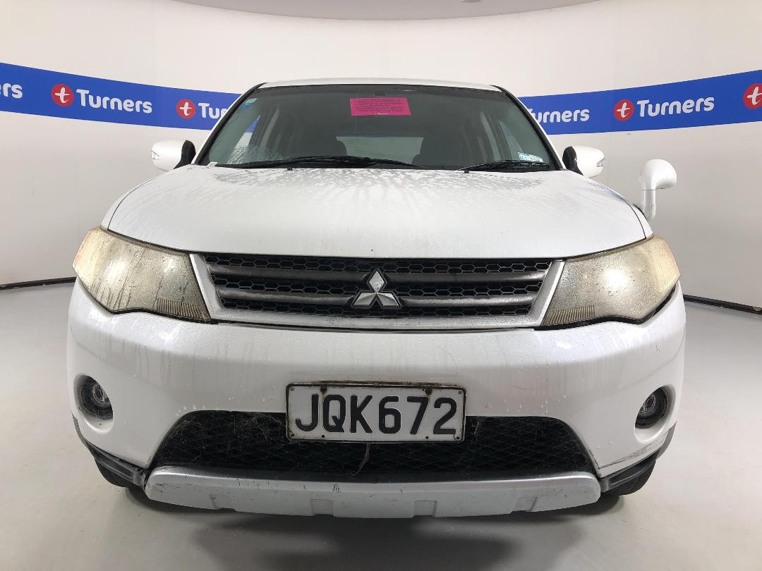 Photo '3' of Mitsubishi Outlander