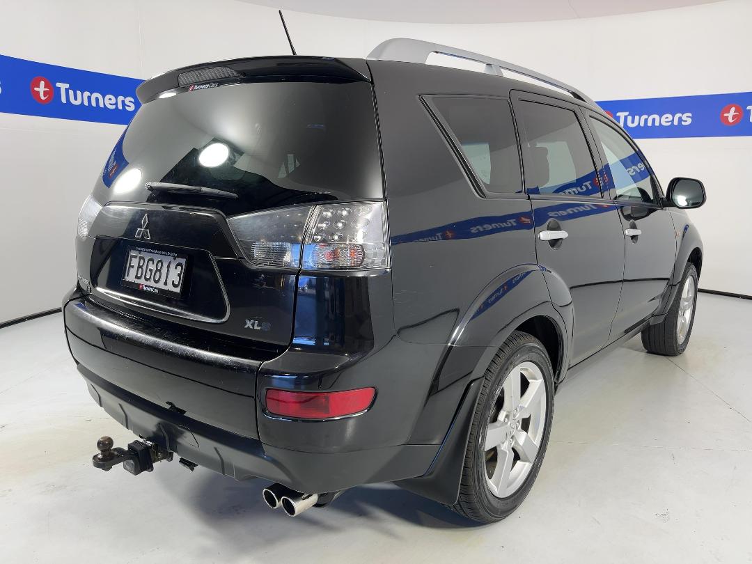 Photo '7' of Mitsubishi Outlander