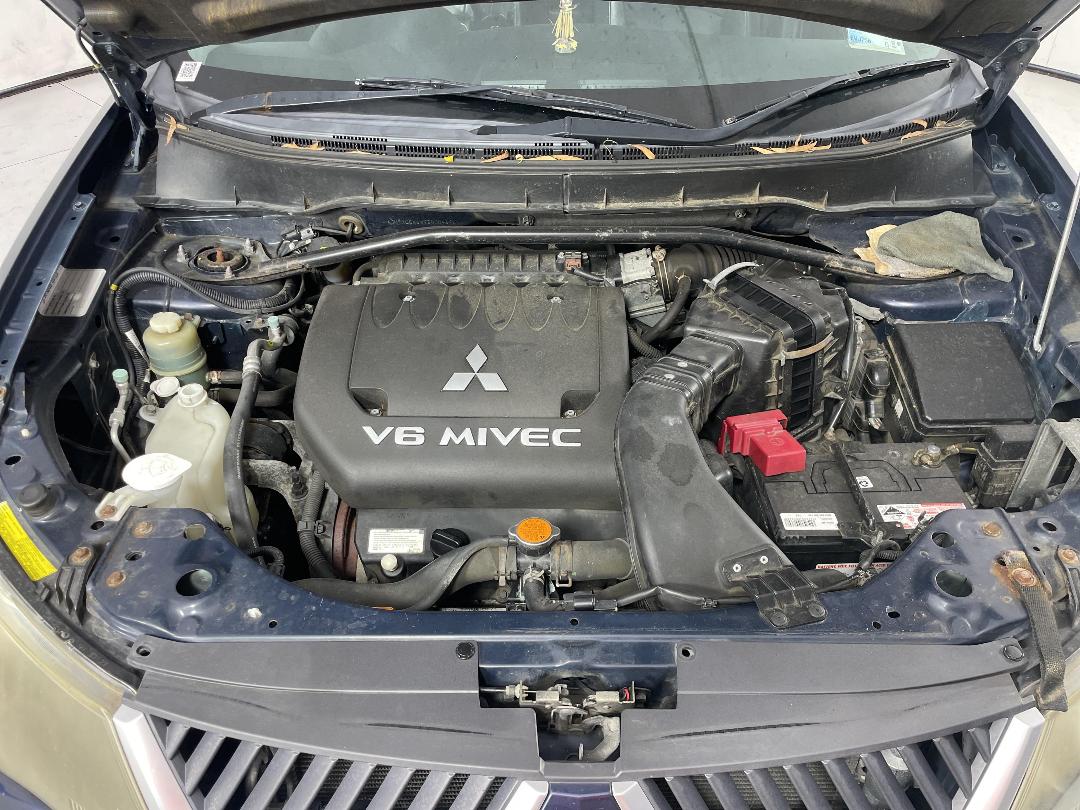 Photo '6' of Mitsubishi Outlander VRX