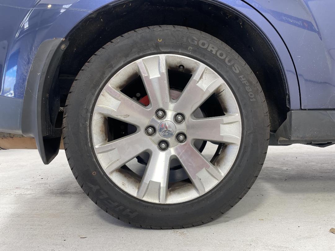 Photo '8' of Mitsubishi Outlander VRX