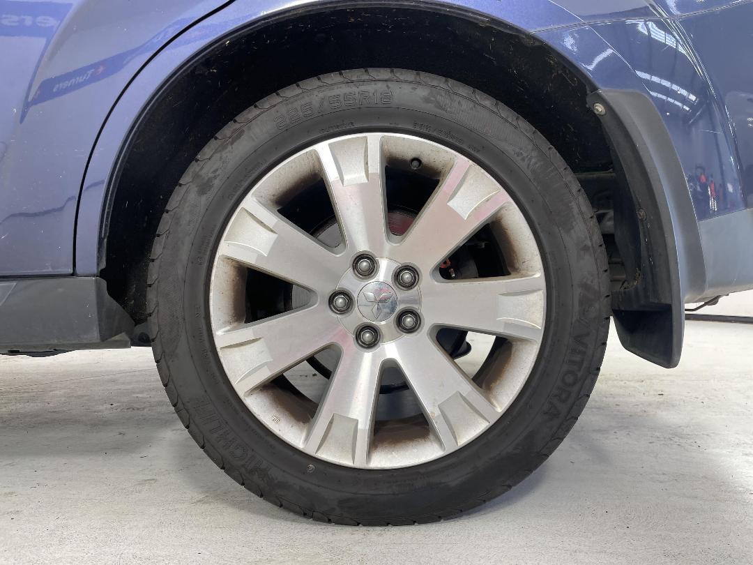 Photo '11' of Mitsubishi Outlander VRX