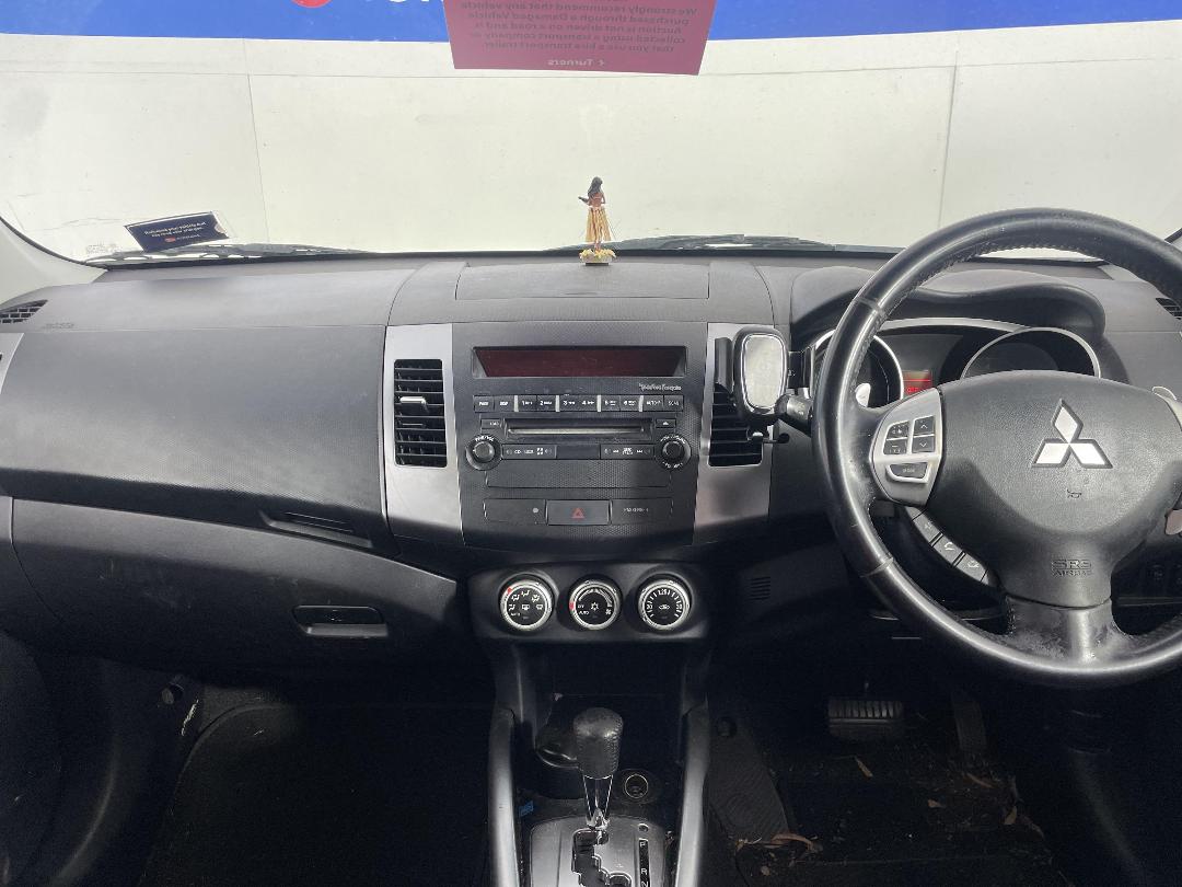 Photo '19' of Mitsubishi Outlander VRX