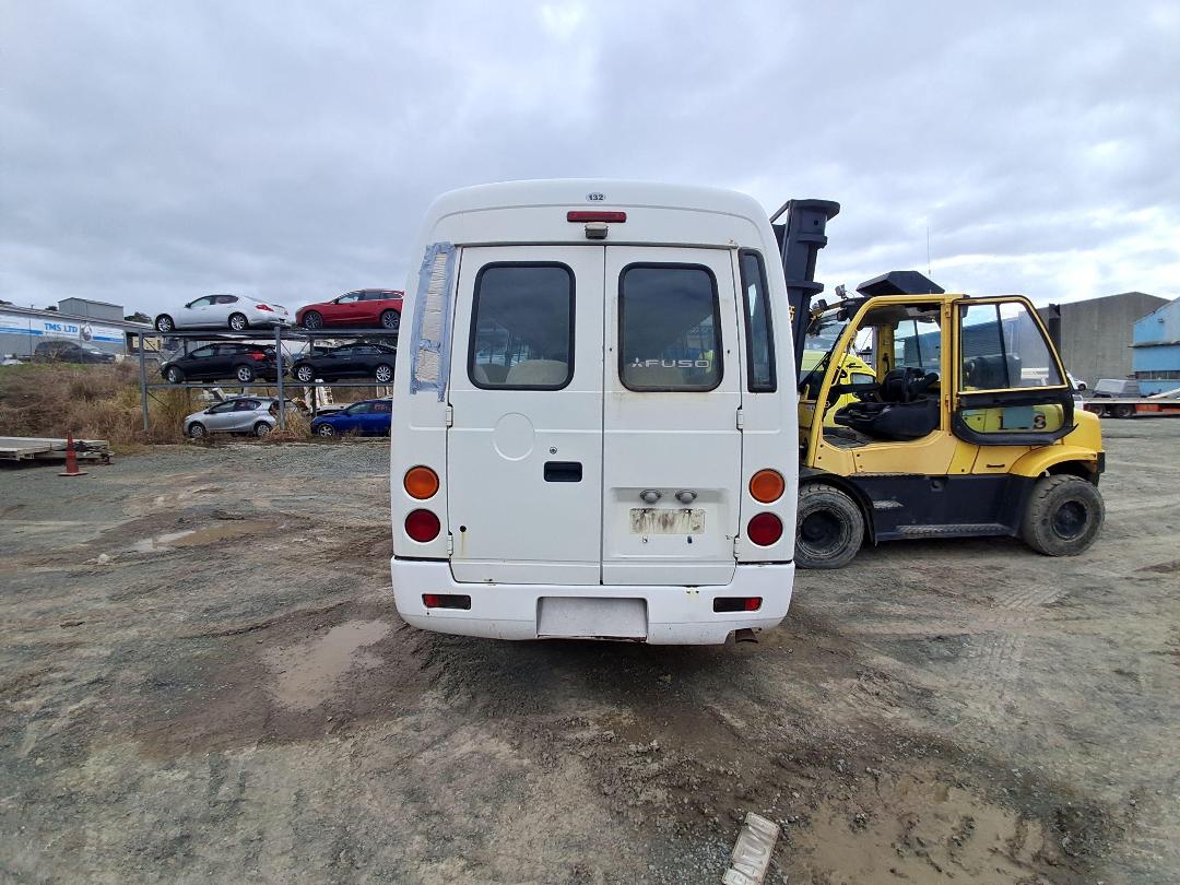 Photo '4' of Mitsubishi Rosa Bus