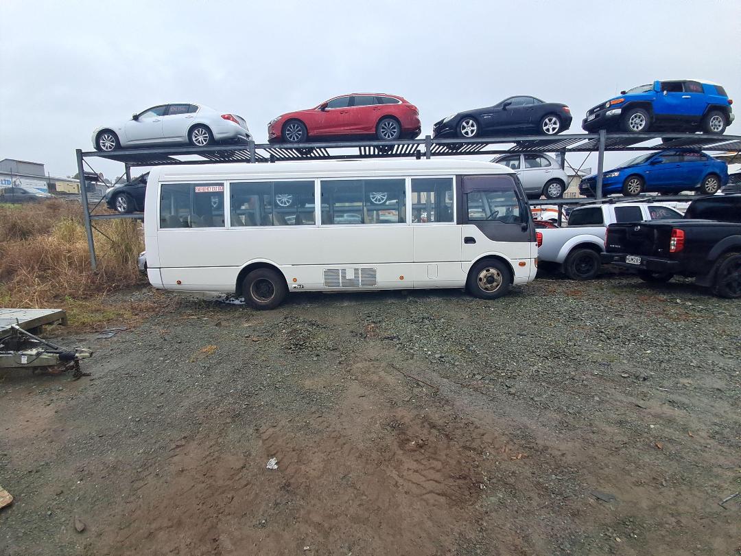 Photo '2' of Mitsubishi Rosa Bus