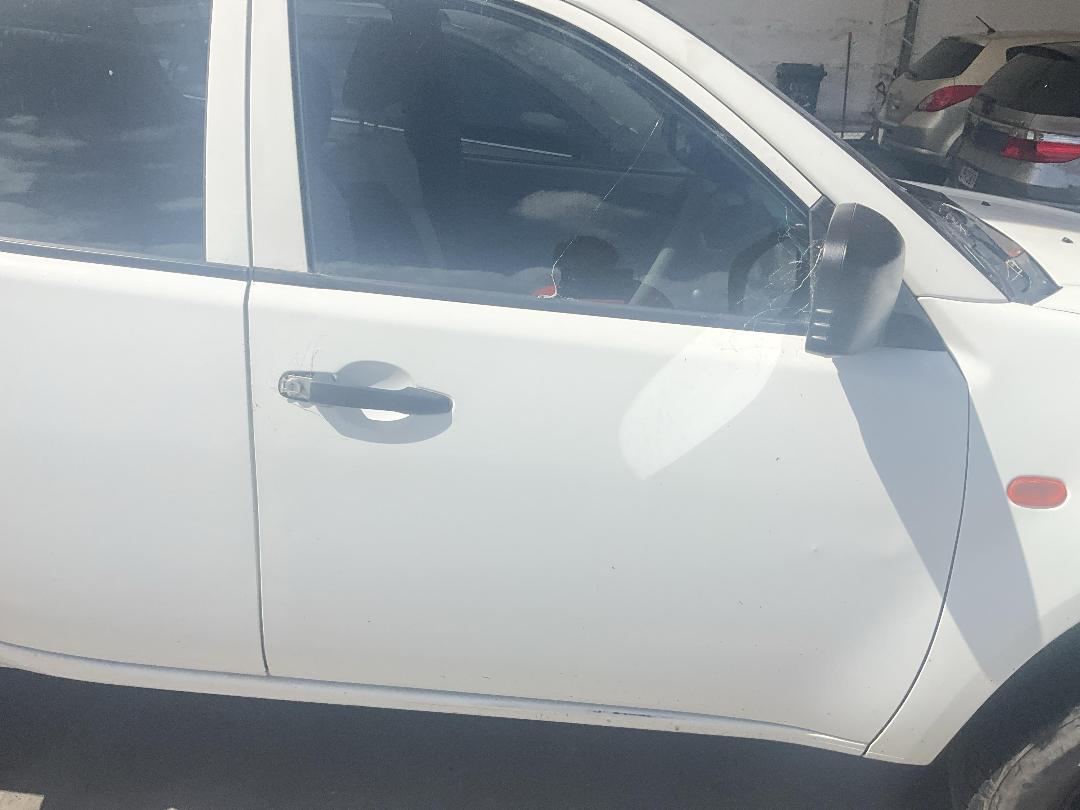 Photo '3' of Mitsubishi Triton Dcab GLX Photo '3' of Mitsubishi Triton Dcab GLX