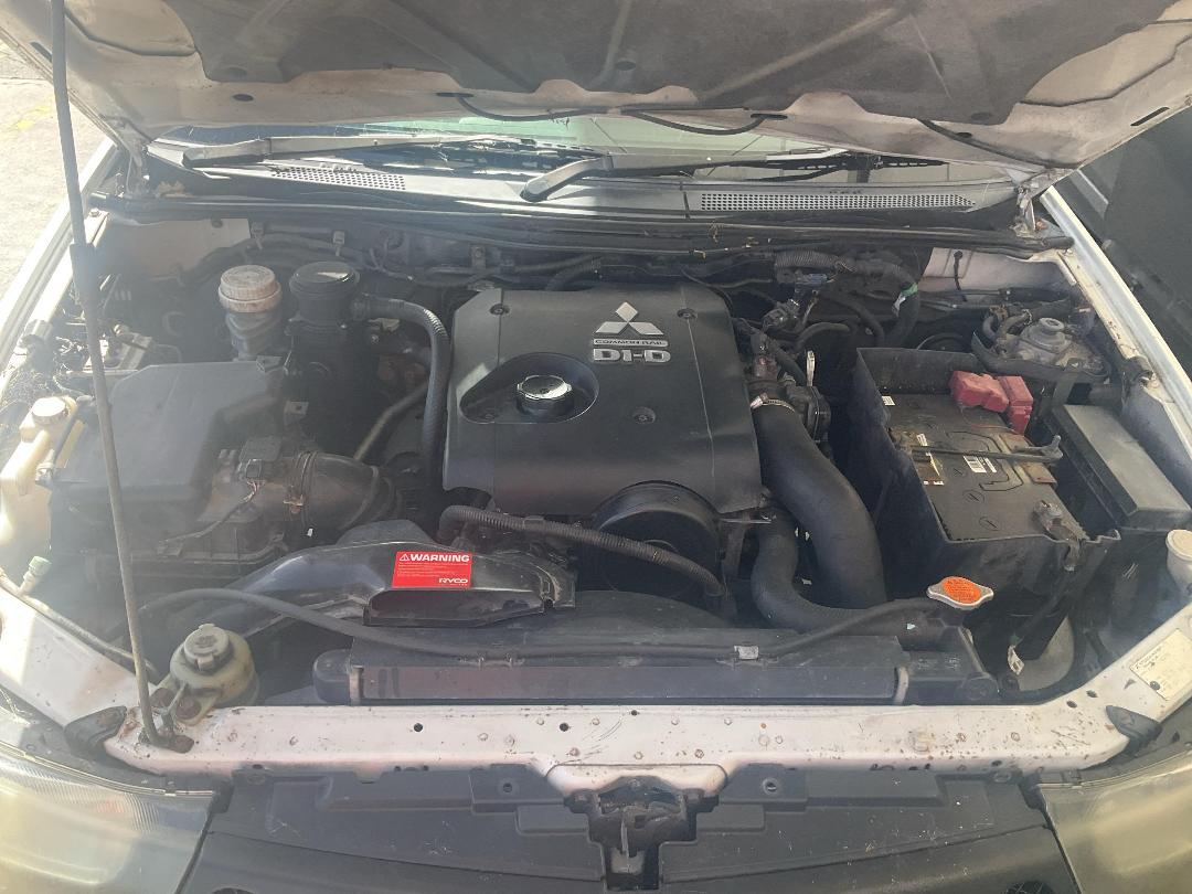 Photo '17' of Mitsubishi Triton Dcab GLX Photo '17' of Mitsubishi Triton Dcab GLX