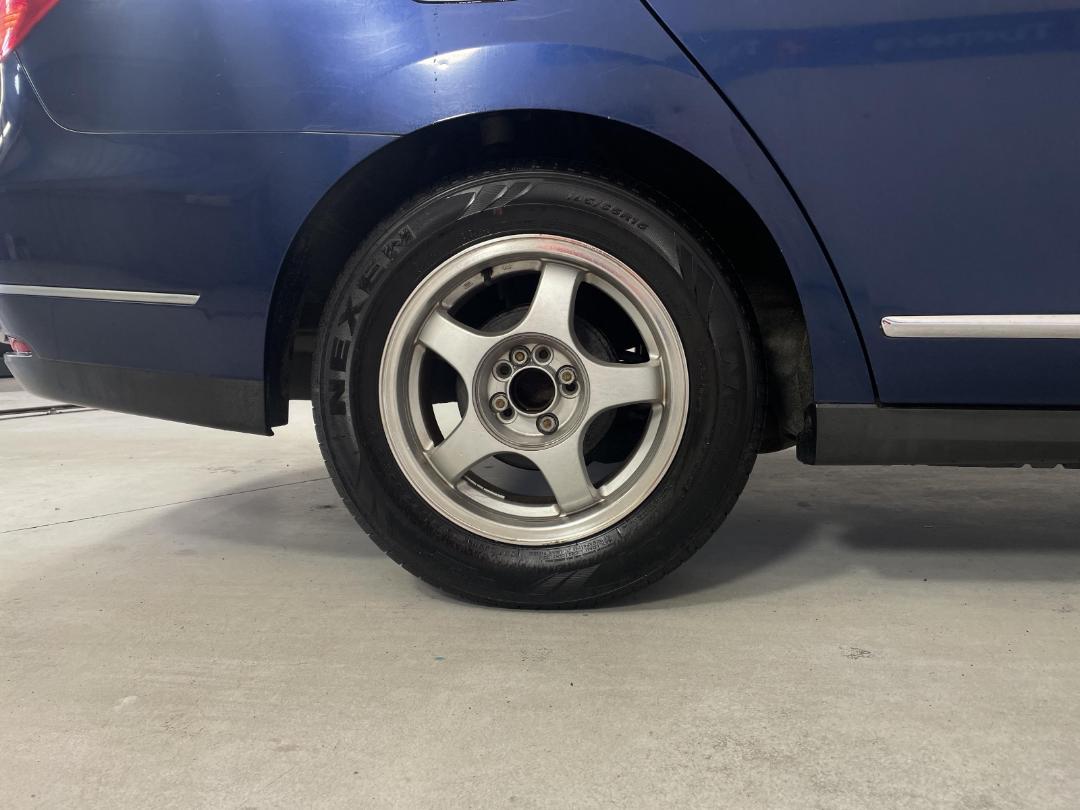 Photo '12' of Nissan Bluebird Photo '12' of Nissan Bluebird