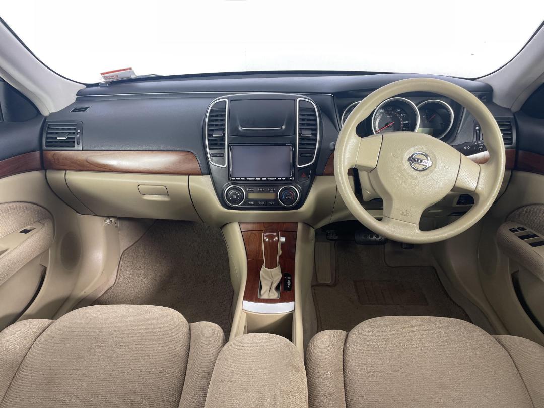 Photo '17' of Nissan Bluebird Photo '17' of Nissan Bluebird