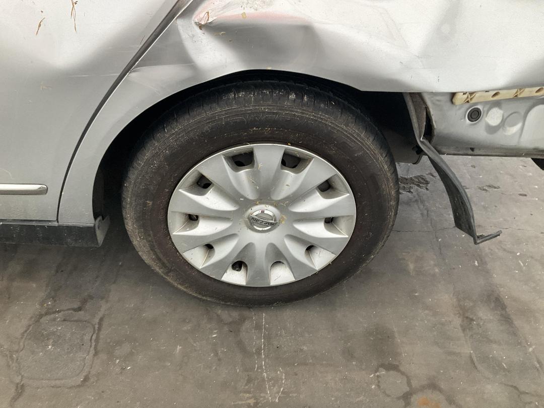 Photo '17' of Nissan Bluebird Photo '17' of Nissan Bluebird