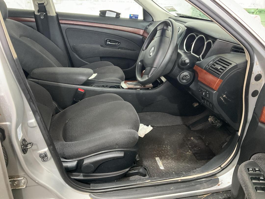 Photo '28' of Nissan Bluebird Photo '28' of Nissan Bluebird