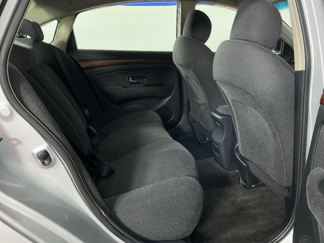 Photo '20' of Nissan Bluebird Photo '20' of Nissan Bluebird