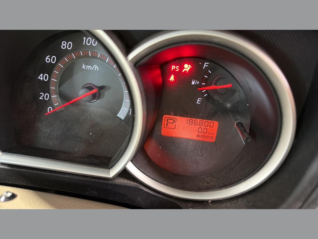 Photo '22' of Nissan Bluebird Sylphy Photo '22' of Nissan Bluebird Sylphy