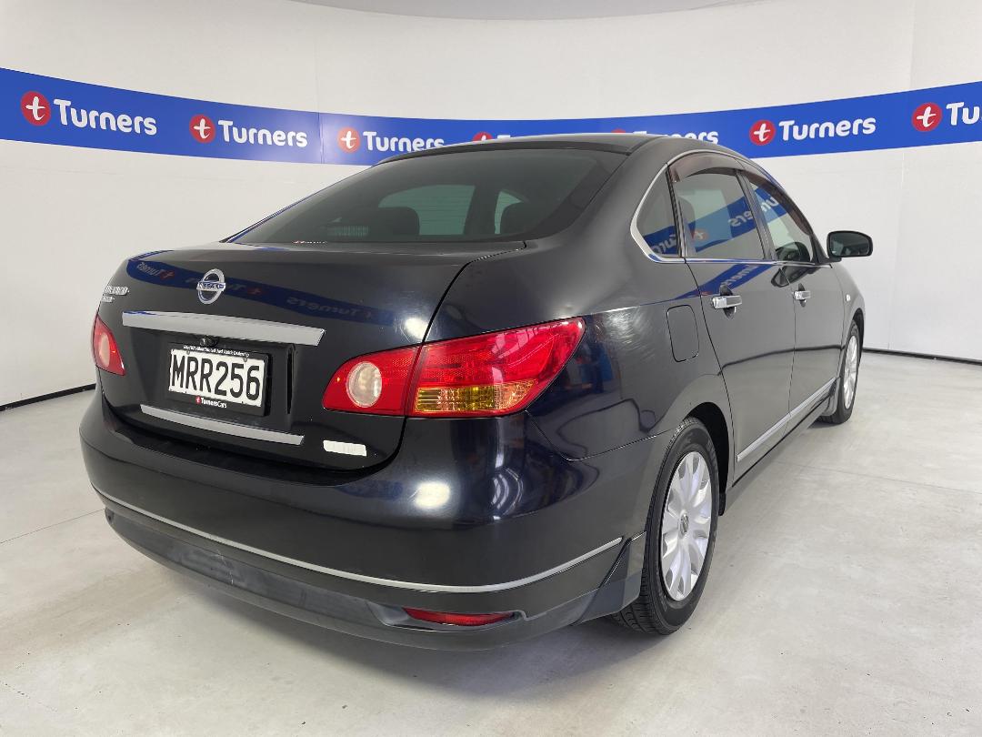 Photo '7' of Nissan Bluebird