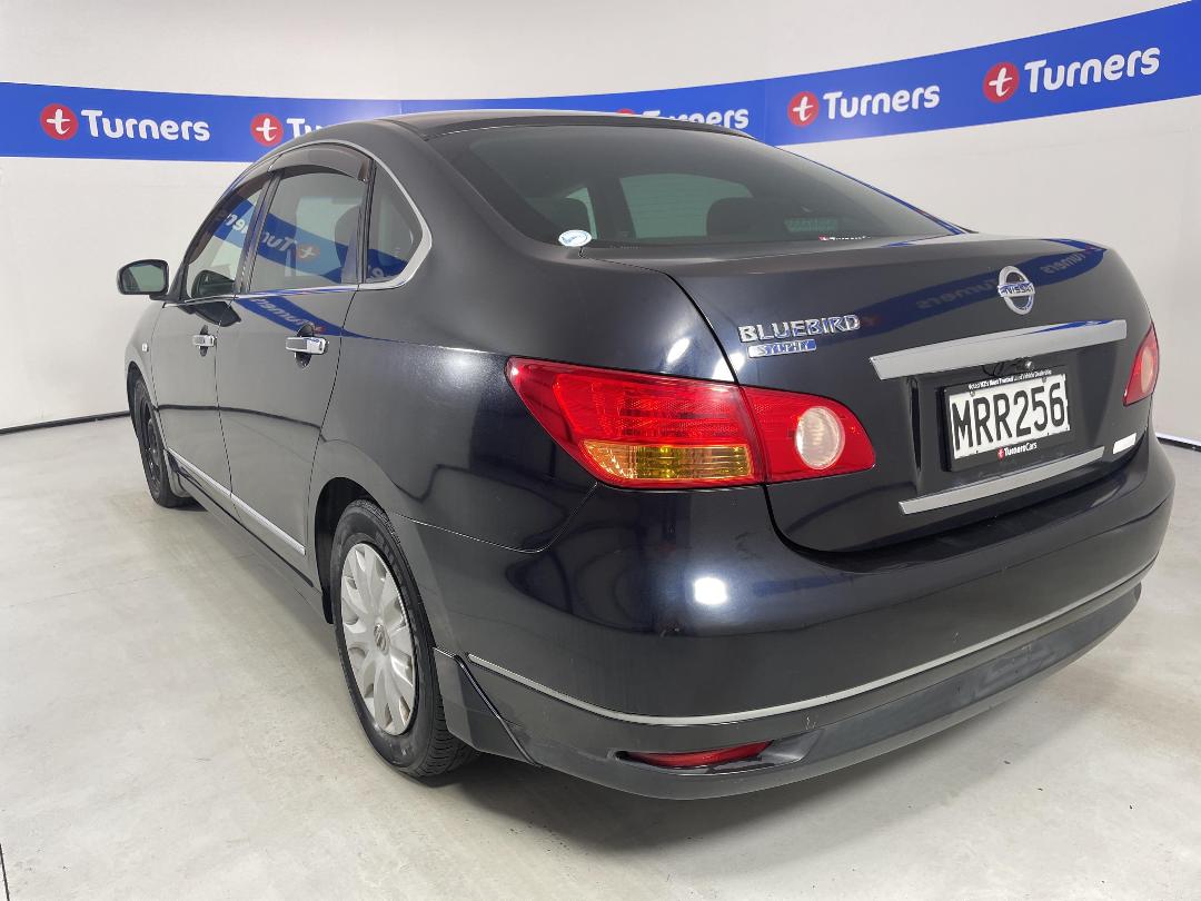 Photo '5' of Nissan Bluebird