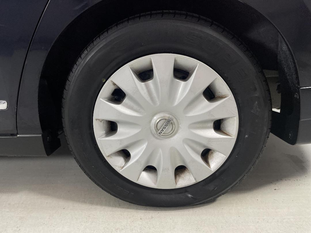 Photo '11' of Nissan Bluebird