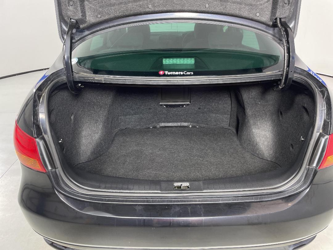 Photo '14' of Nissan Bluebird