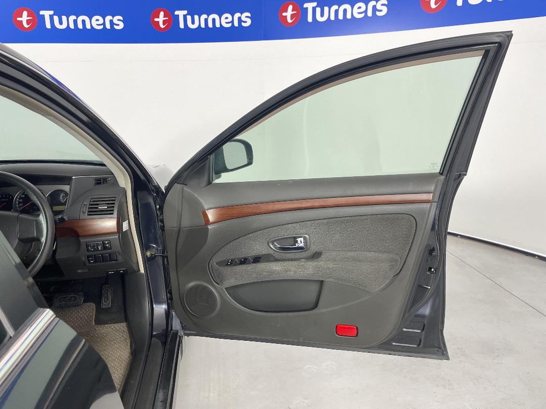 Photo '15' of Nissan Bluebird