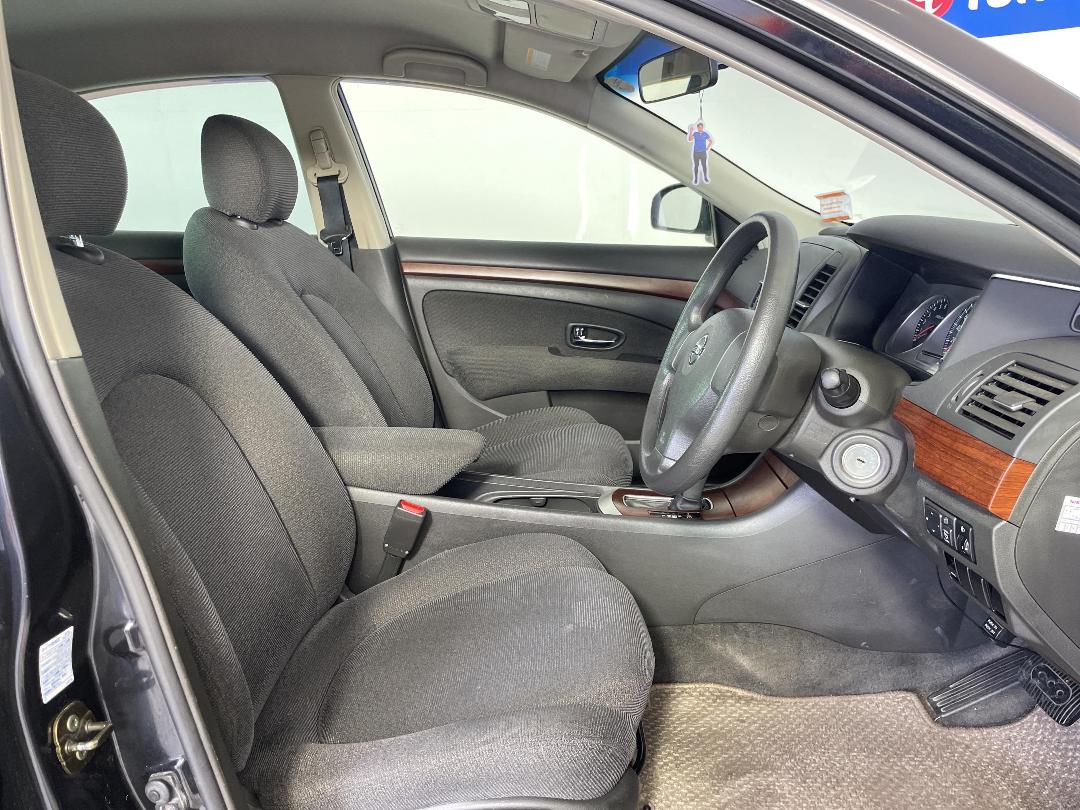 Photo '16' of Nissan Bluebird