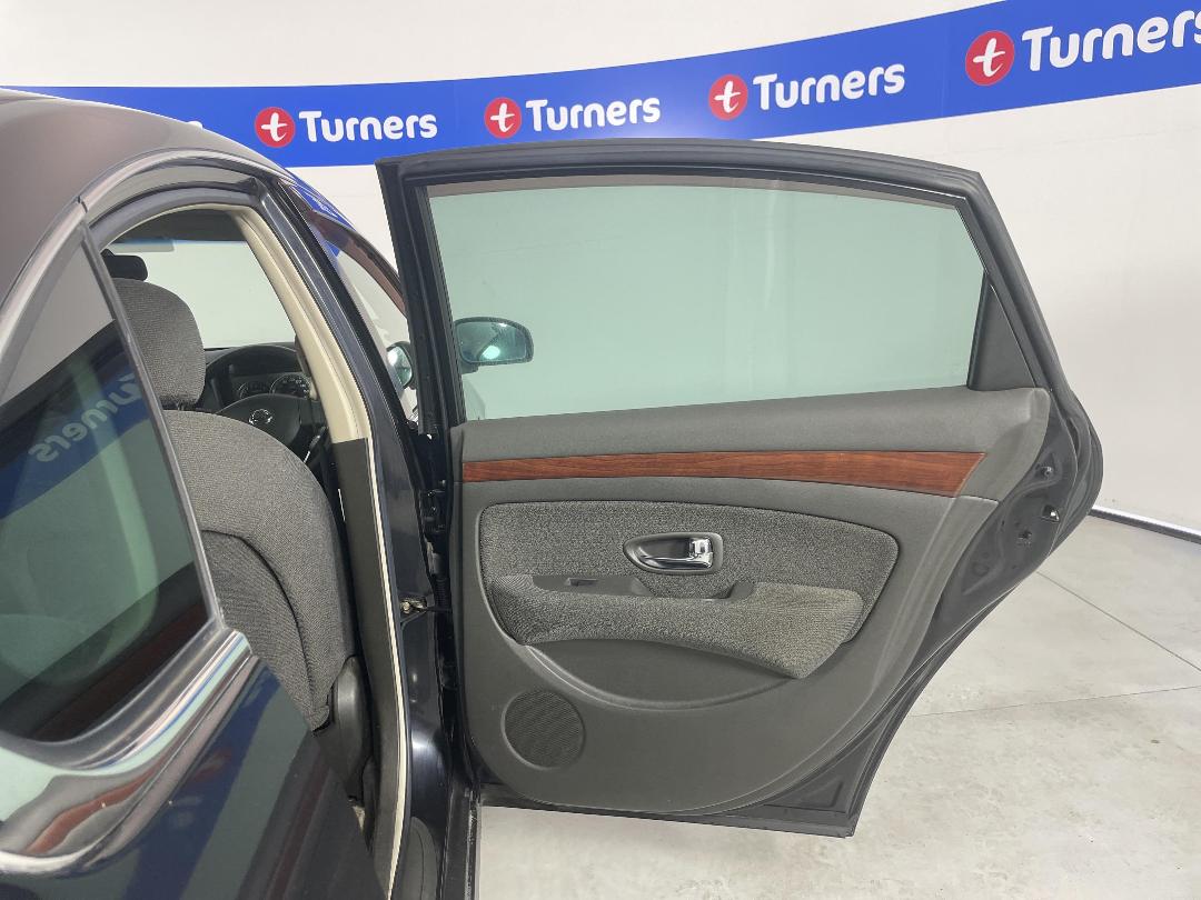 Photo '19' of Nissan Bluebird