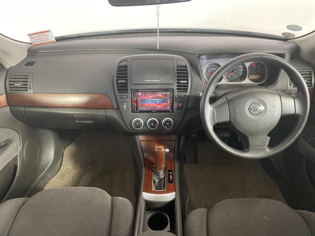 Photo '17' of Nissan Bluebird