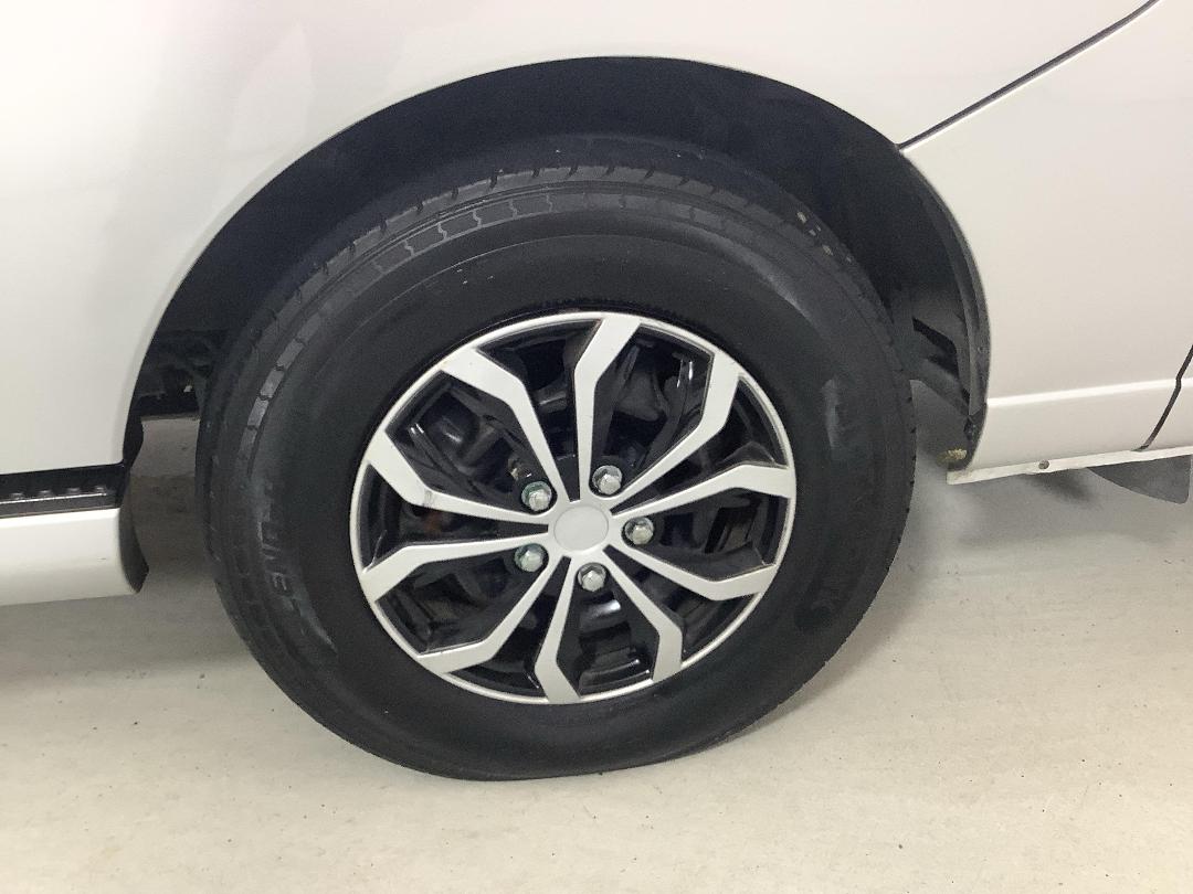 Photo '10' of Nissan Caravan Photo '10' of Nissan Caravan