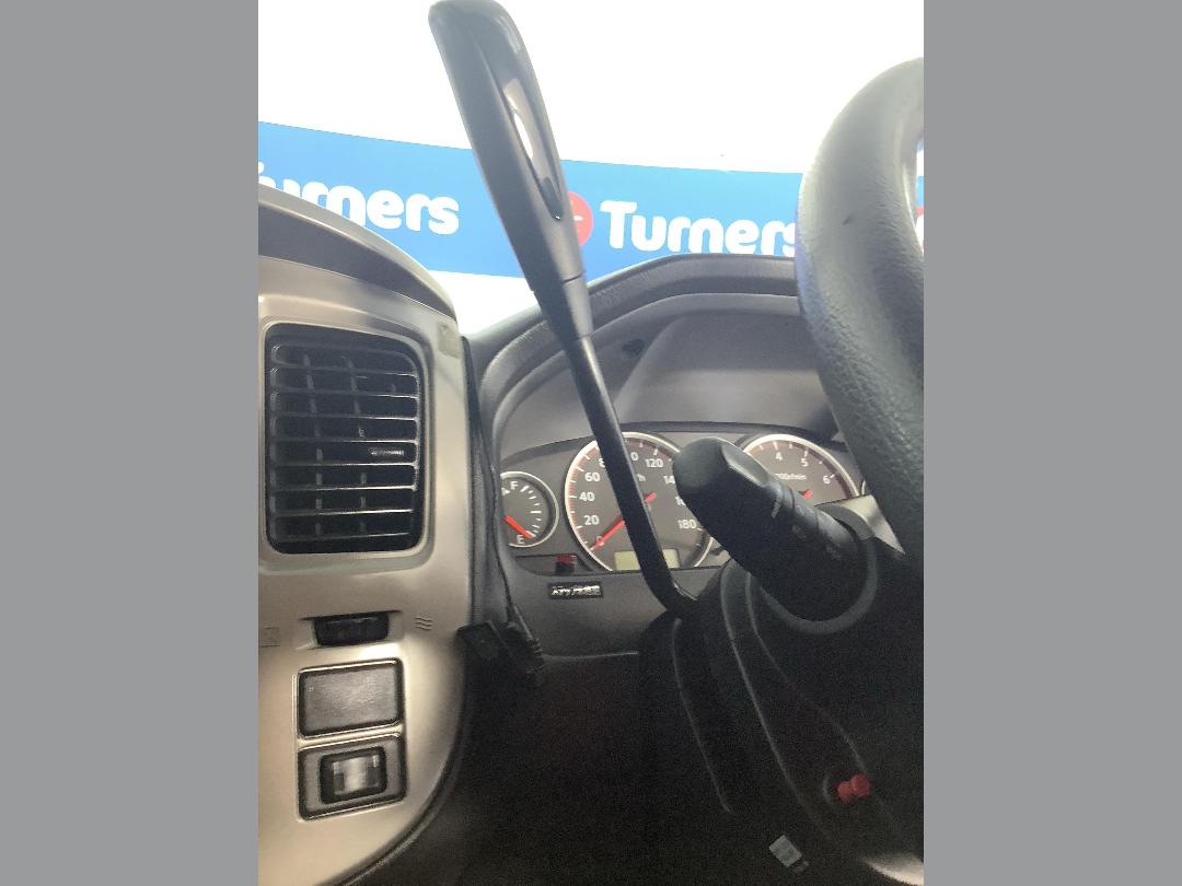 Photo '18' of Nissan Caravan Photo '18' of Nissan Caravan