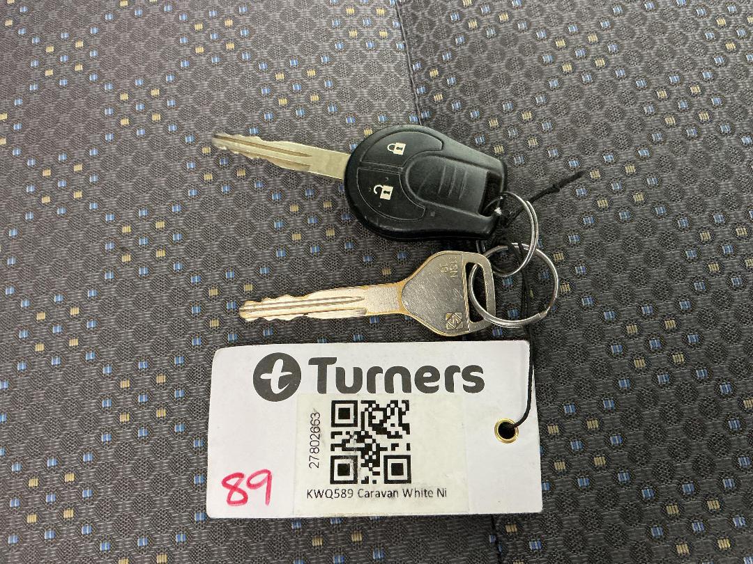 Photo '21' of Nissan Caravan