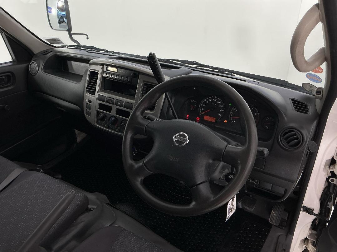 Photo '17' of Nissan Caravan