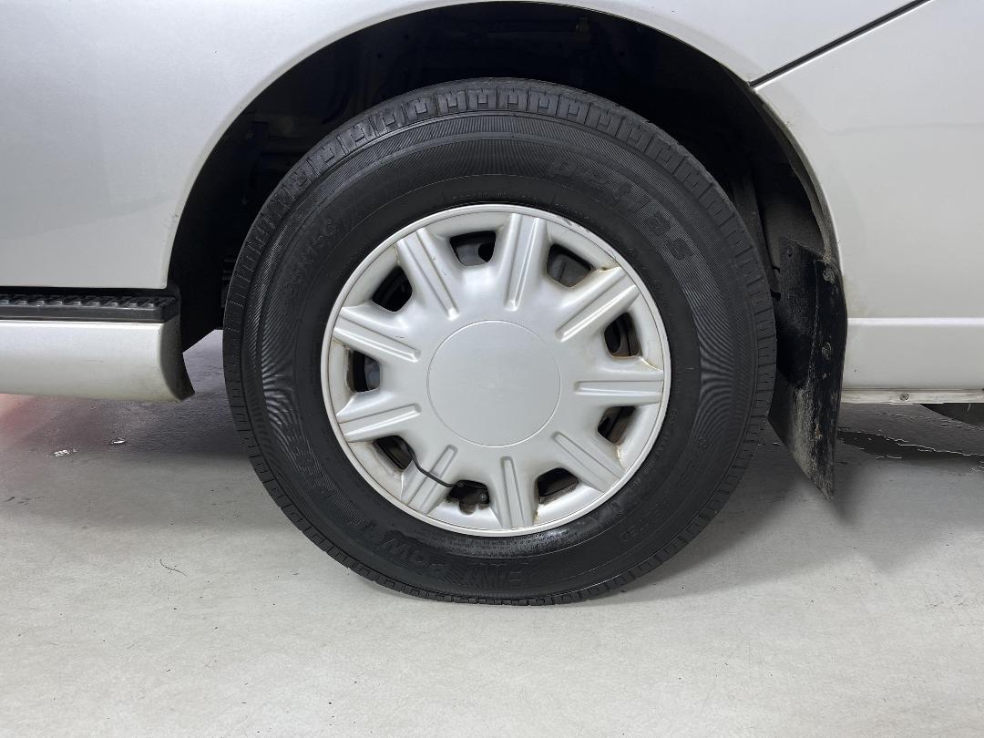 Photo '10' of Nissan Caravan