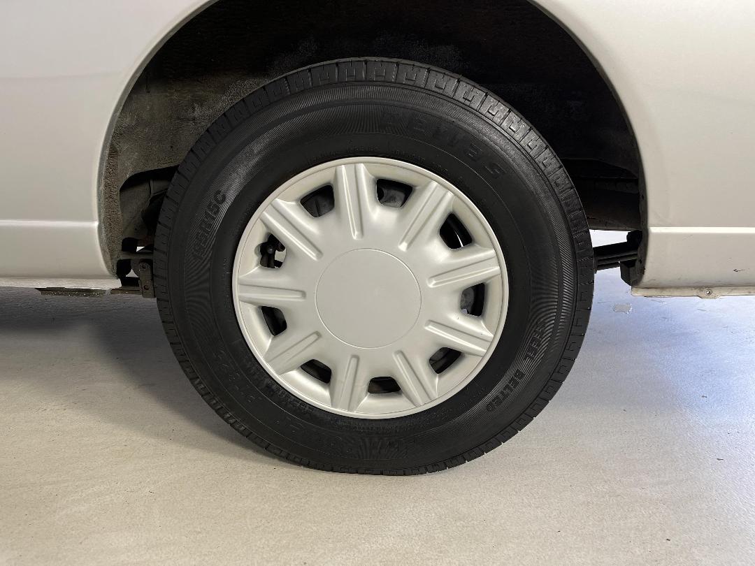 Photo '11' of Nissan Caravan